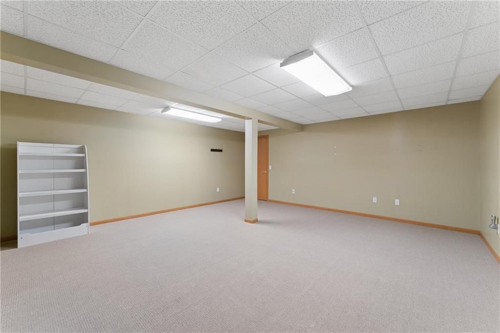 513 S Travis Street — photo 48