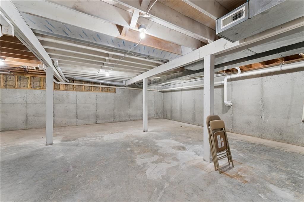 513 S Travis Street — photo 49