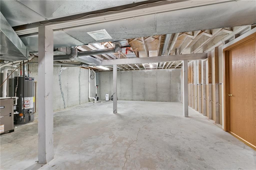 513 S Travis Street — photo 53