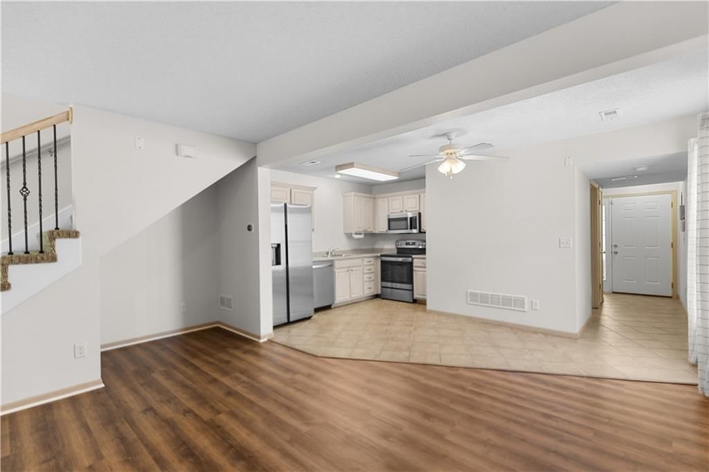 10660 E 46th Terrace — photo 4