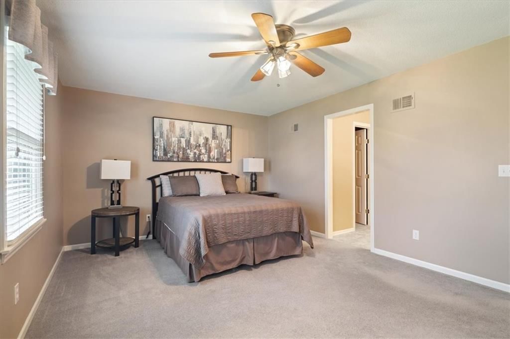 8623 N Richmond Avenue — photo 47