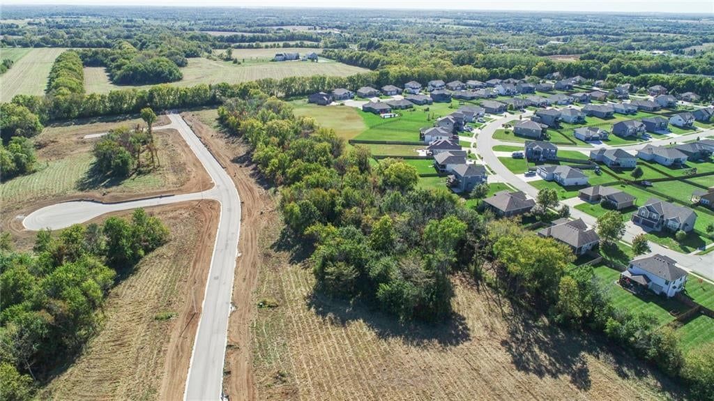 Photo 7 of 9 - Lot 2 Prairie Grove Estates