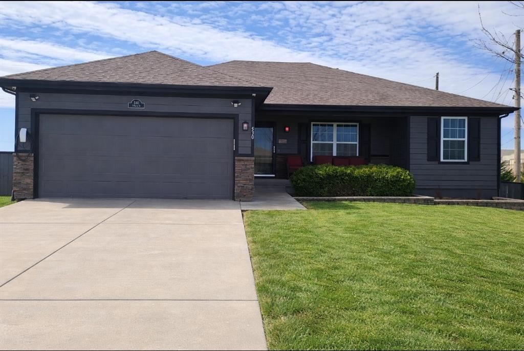 530 S Maple Street — photo 1