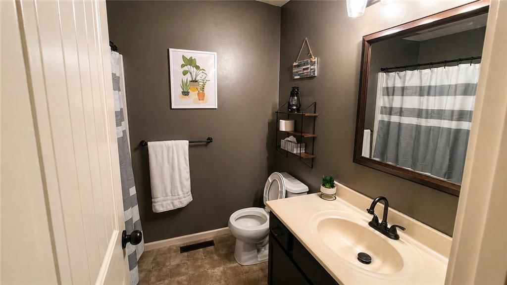 530 S Maple Street — photo 14