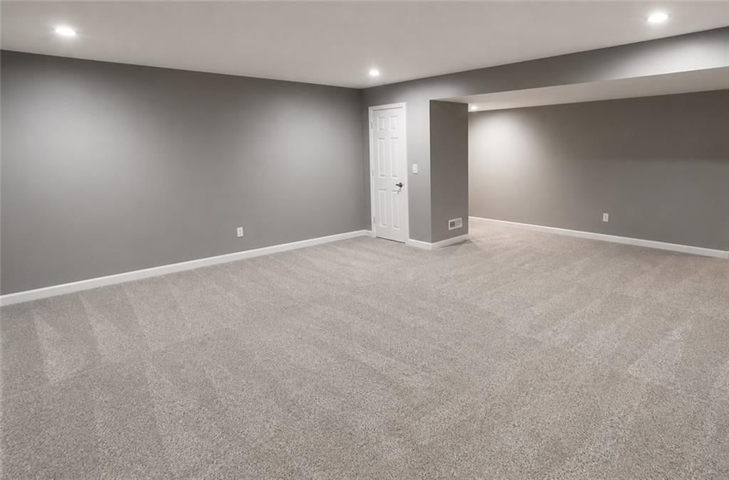 530 S Maple Street — photo 15