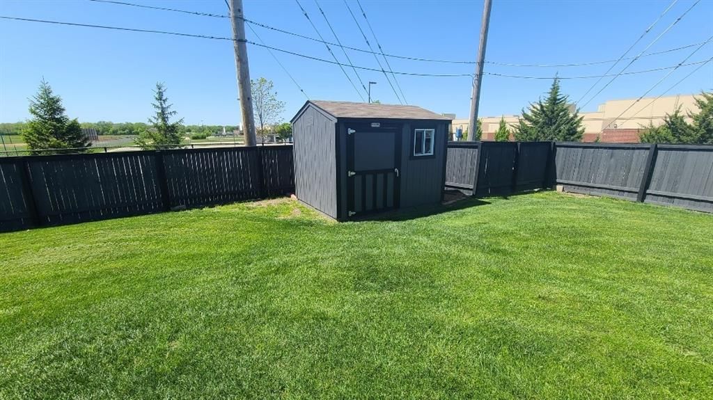 530 S Maple Street — photo 25