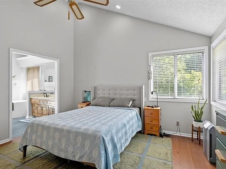 8323 W 120 Terrace — photo 5