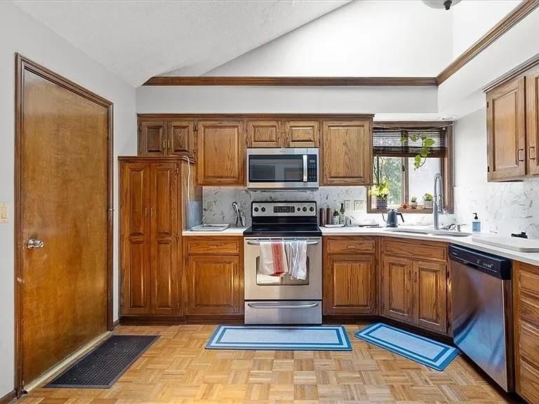 8323 W 120 Terrace — photo 19