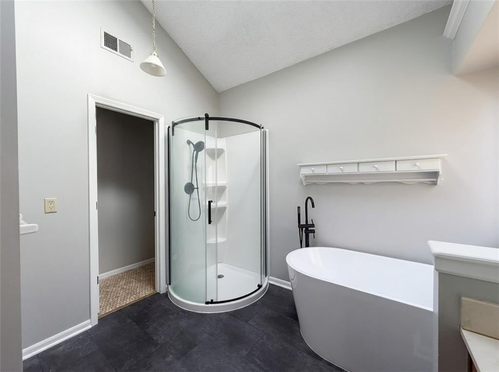 8323 W 120 Terrace — photo 23