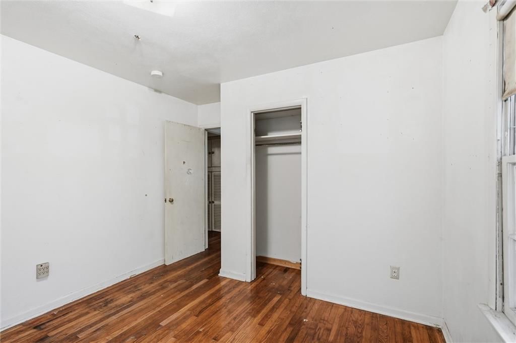 8012 S Benton Avenue — photo 5