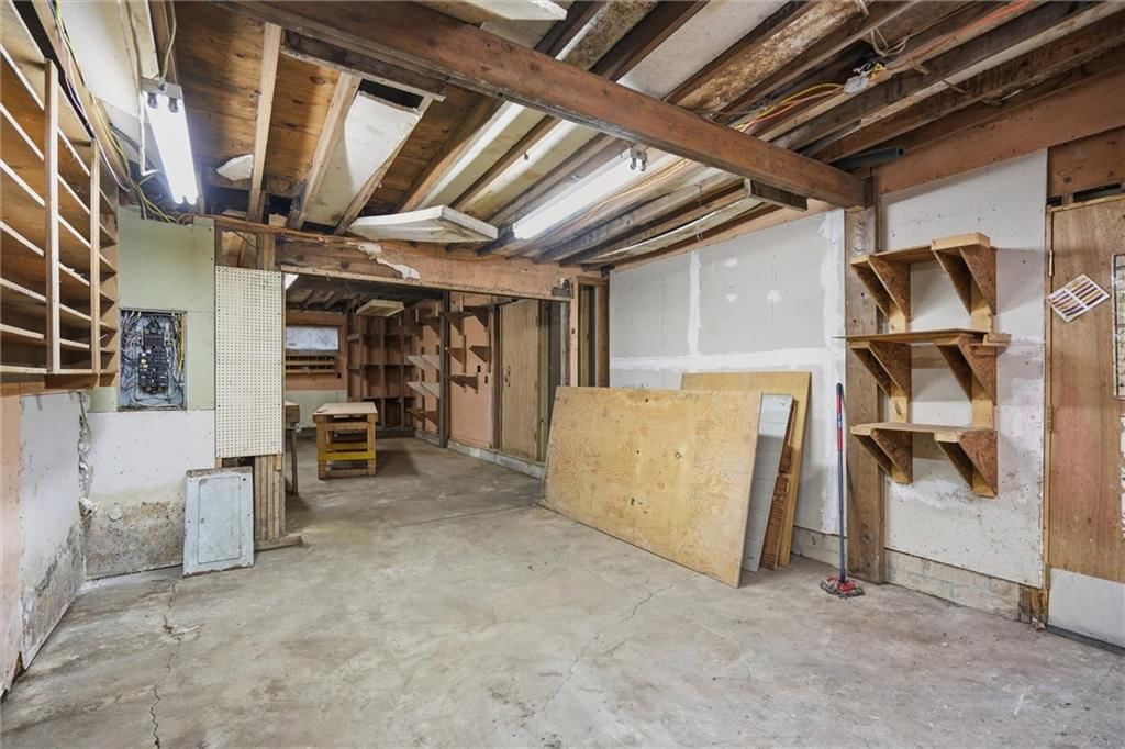 8012 S Benton Avenue — photo 10
