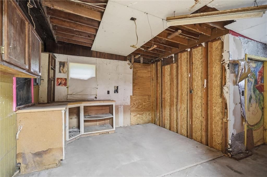 8012 S Benton Avenue — photo 15