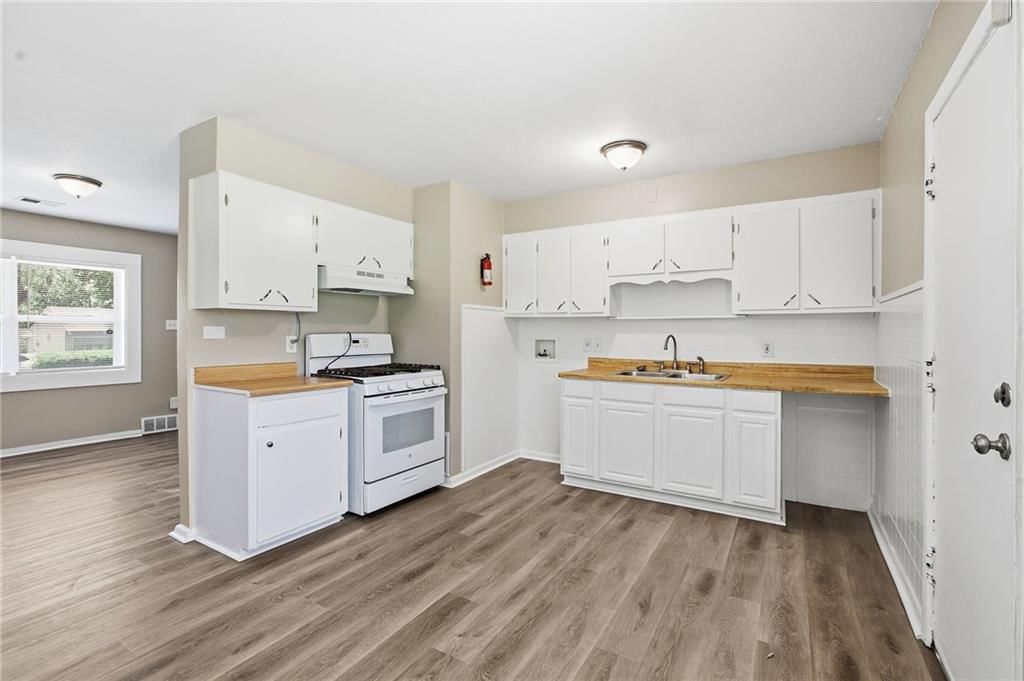 11410 Crystal Street — photo 9