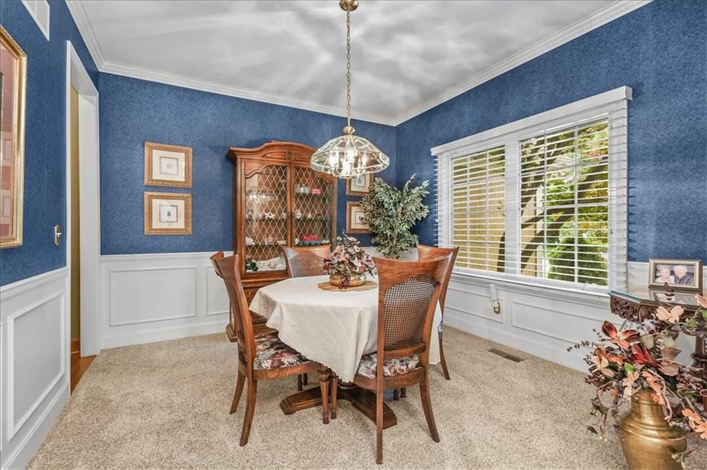 240 SW Winterpark Circle — photo 5