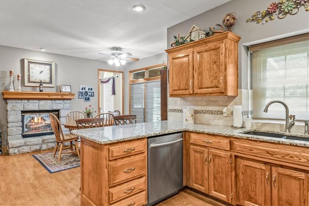 240 SW Winterpark Circle — photo 12