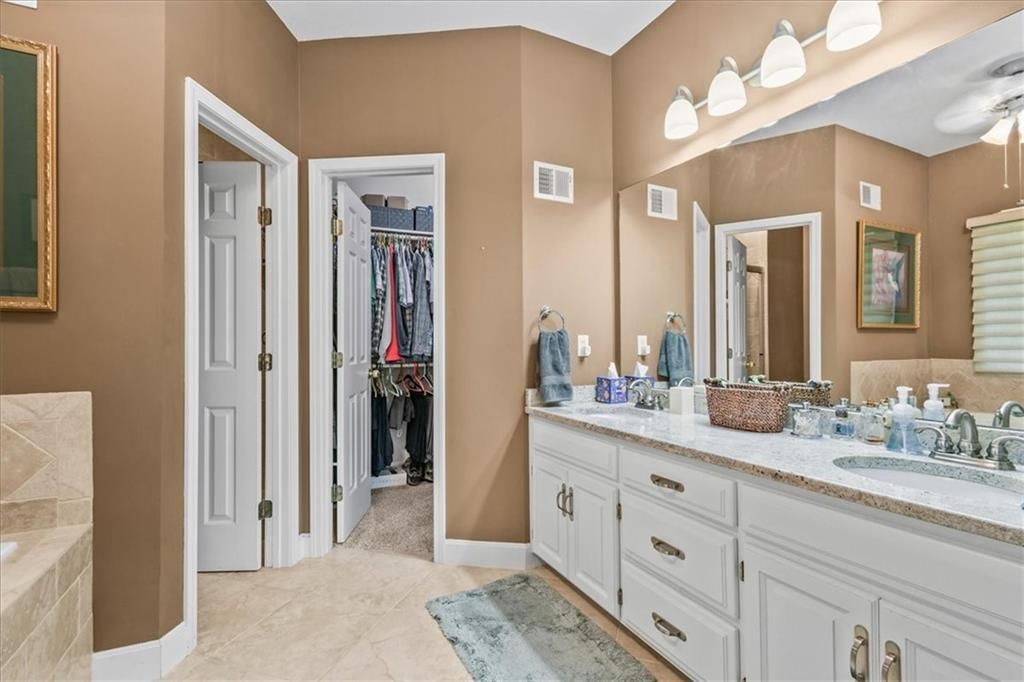 240 SW Winterpark Circle — photo 15