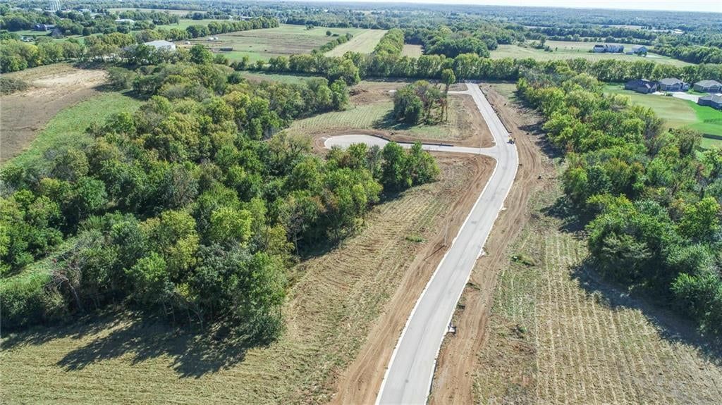 Photo 7 of 10 - Lot 5 Prairie Grove Estates