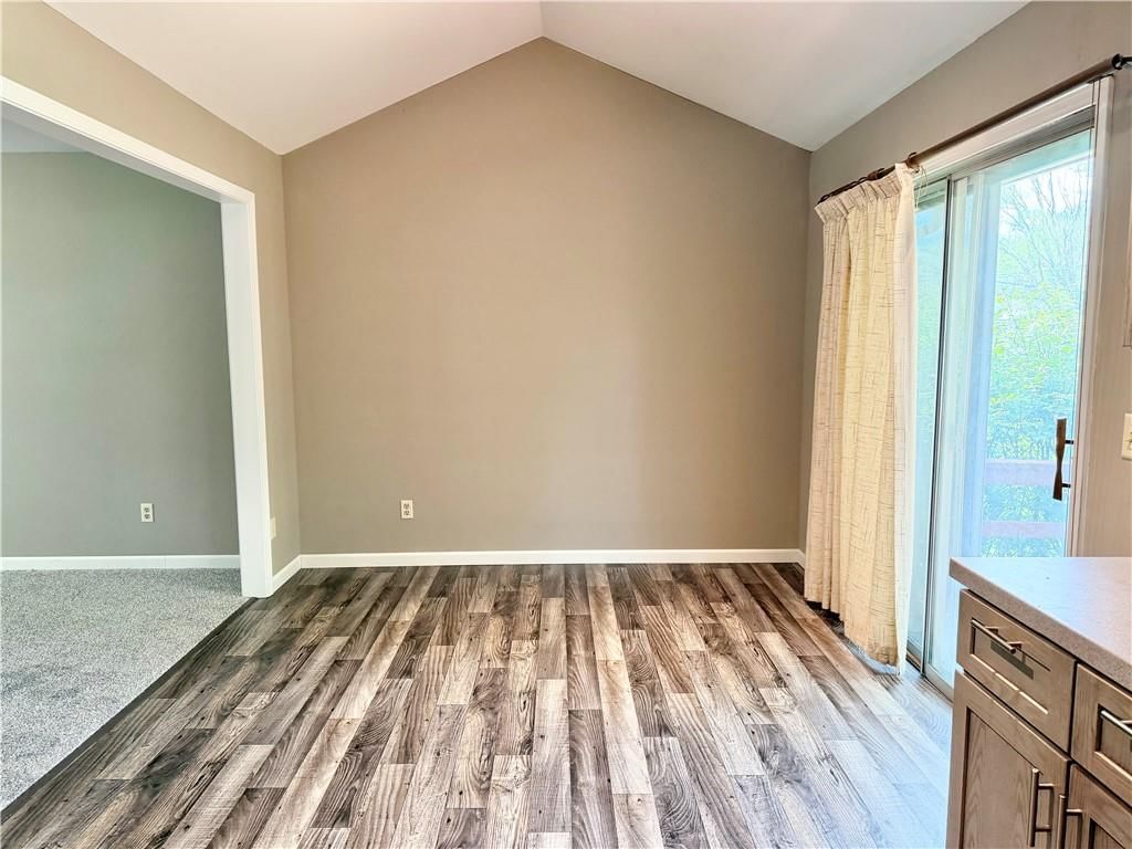 204 W Lee Street — photo 6
