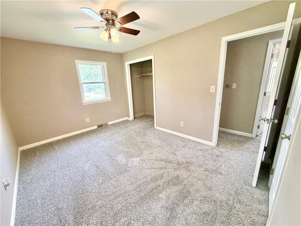 204 W Lee Street — photo 12