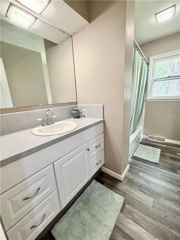 204 W Lee Street — photo 14