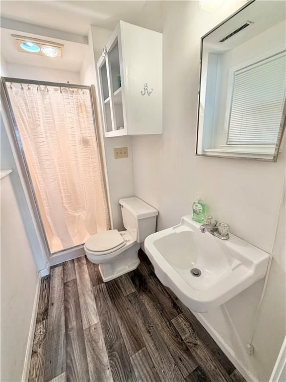 204 W Lee Street — photo 23