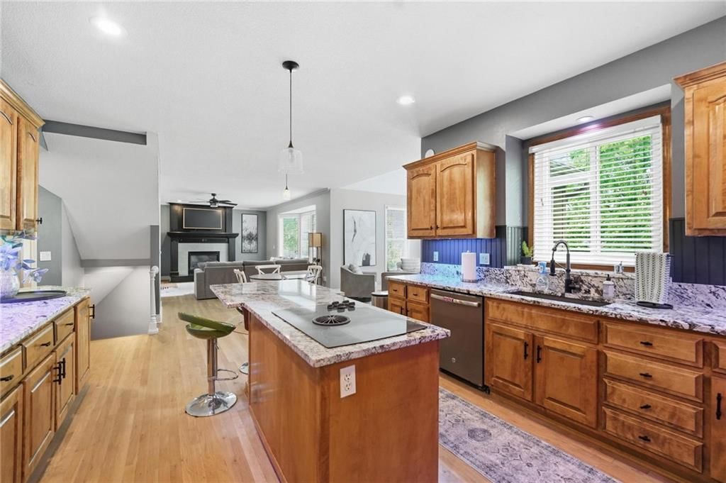 16901 W 84th Street — photo 10