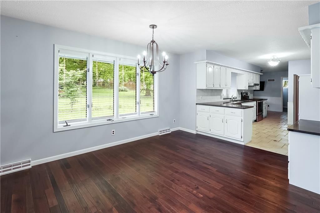 304 S Delaware Street — photo 13