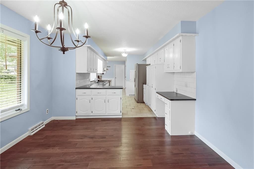 304 S Delaware Street — photo 14