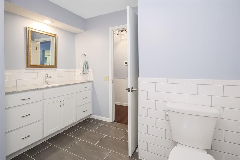 304 S Delaware Street — photo 23