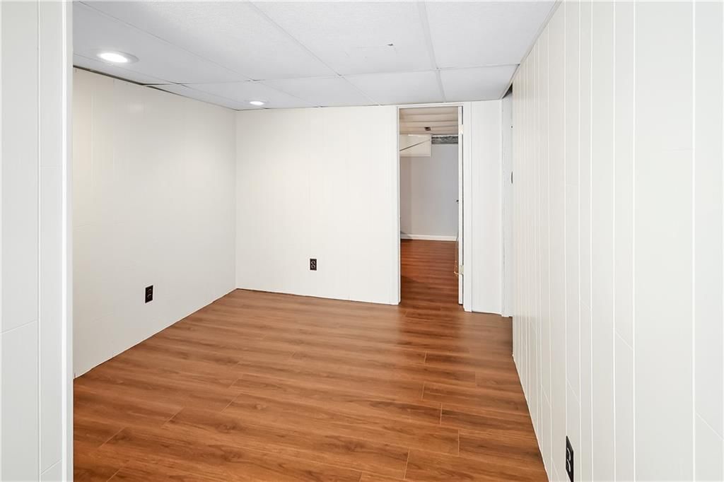 304 S Delaware Street — photo 35