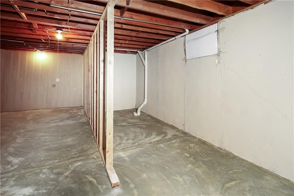304 S Delaware Street — photo 39