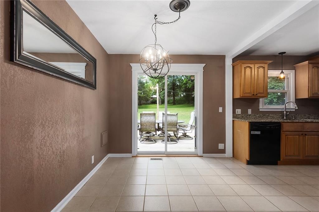 10302 W 61st Street — photo 12