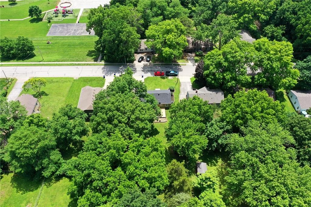 10302 W 61st Street — photo 39