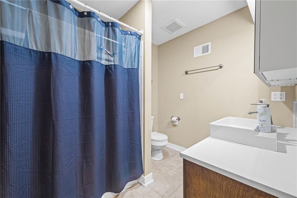 8311 NW Waukomis Drive — photo 20