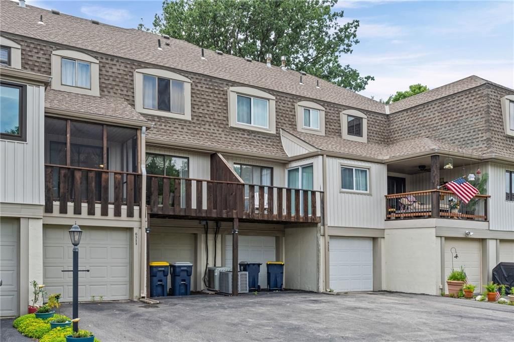 8311 NW Waukomis Drive — photo 32
