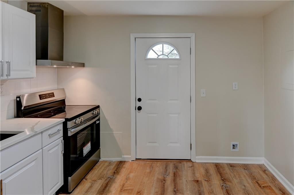 7126 Main Street — photo 10