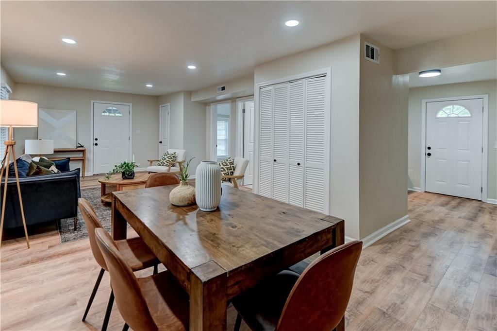 7126 Main Street — photo 26