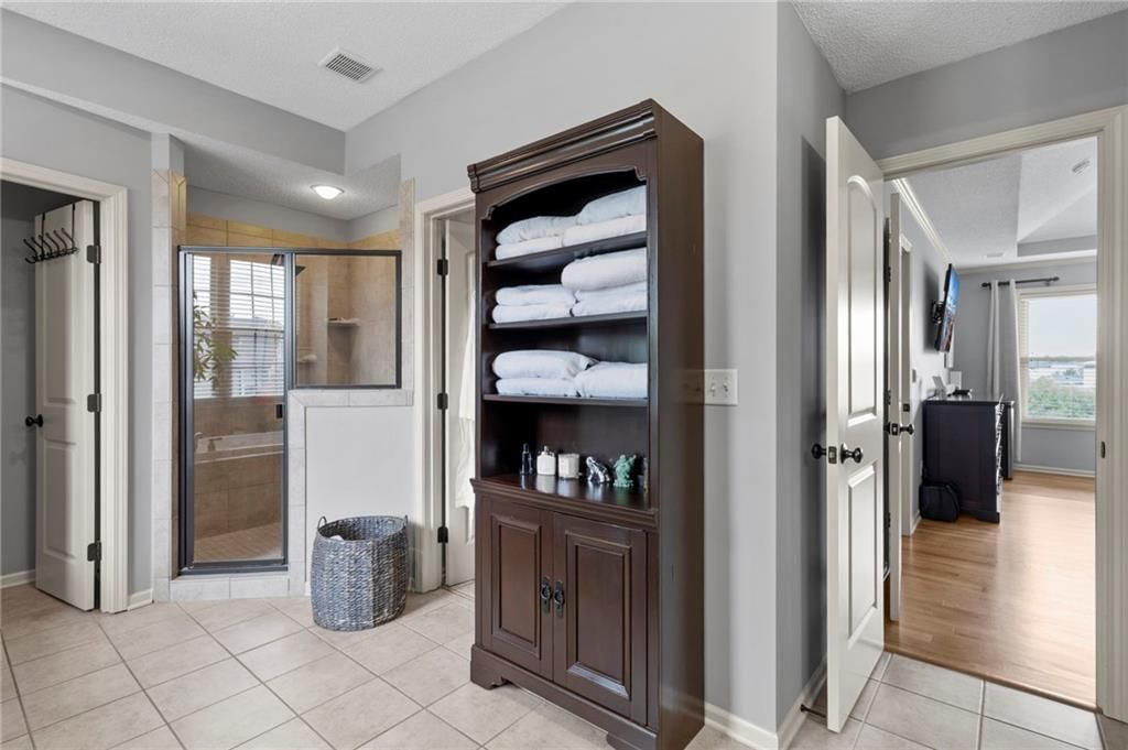 5211 Kenton Street — photo 26