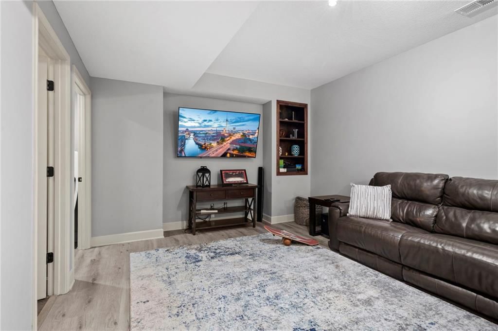 5211 Kenton Street — photo 41