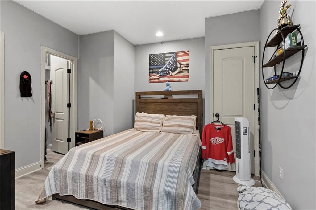 5211 Kenton Street — photo 46