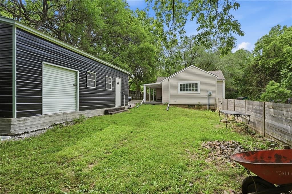 301 SE Moreland School Road — photo 35