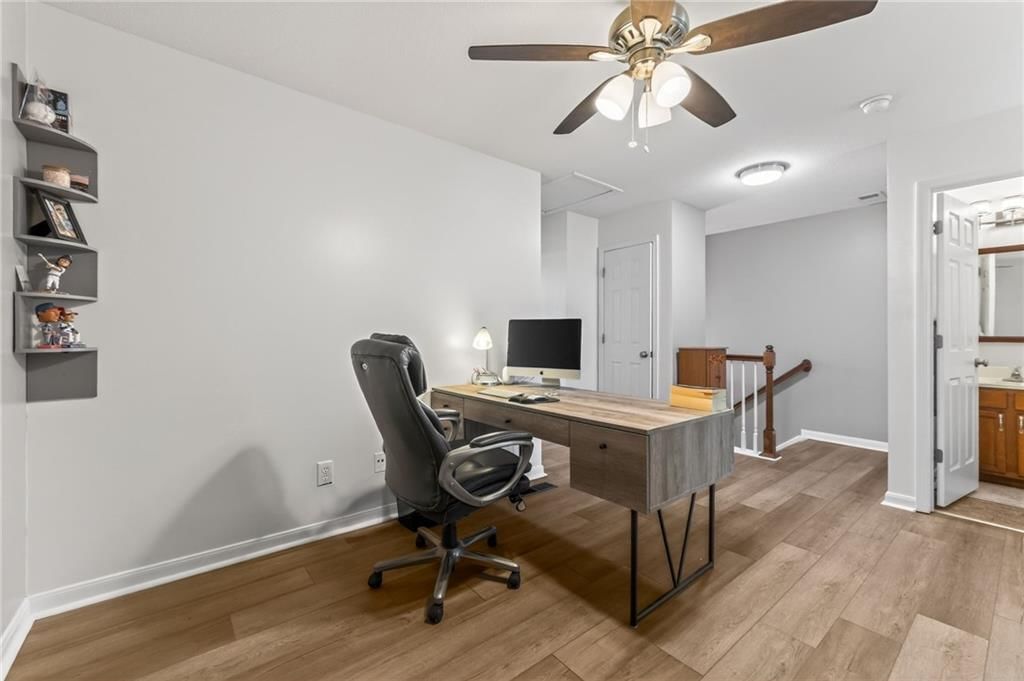 8127 N Drury Avenue — photo 16
