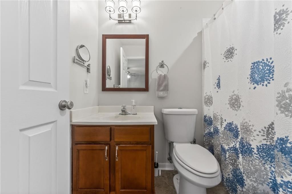 8127 N Drury Avenue — photo 19