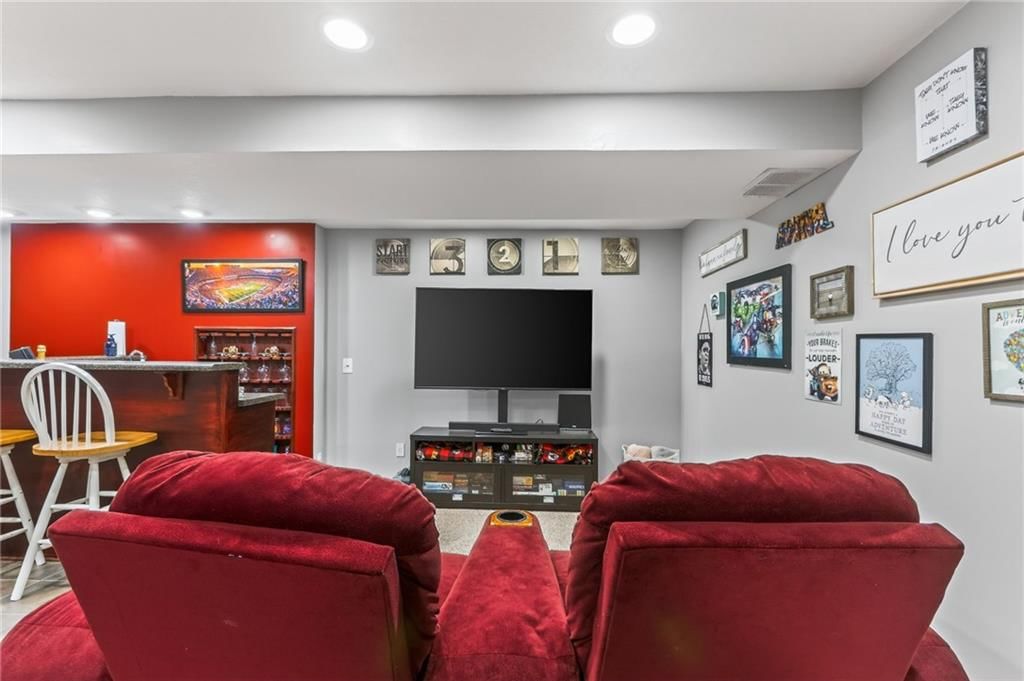8127 N Drury Avenue — photo 29