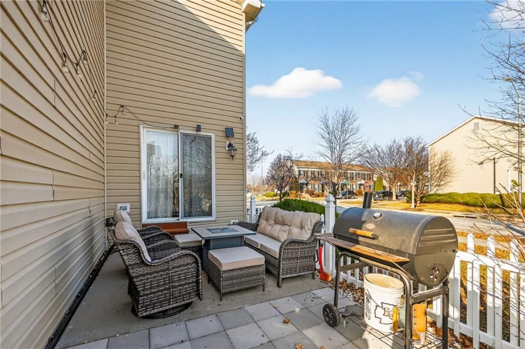 8127 N Drury Avenue — photo 30