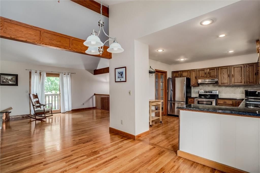 643 N Hemlock Street — photo 8