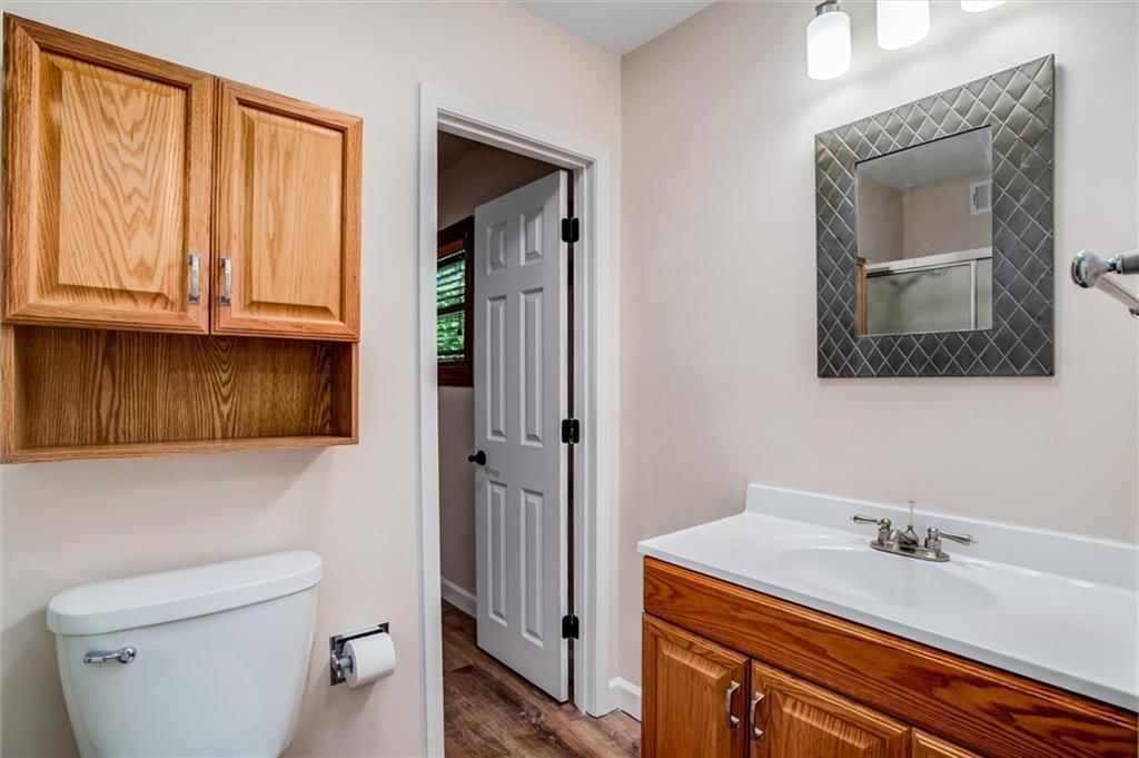643 N Hemlock Street — photo 14