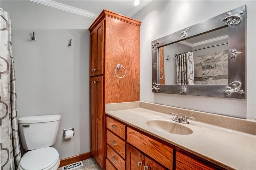 643 N Hemlock Street — photo 19