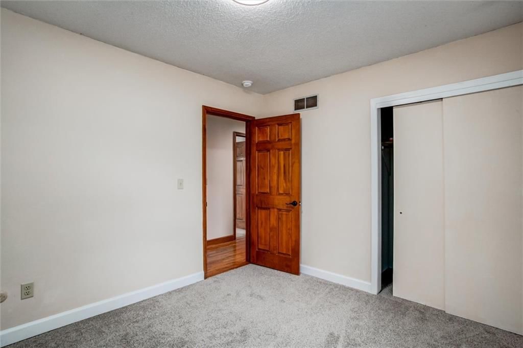 643 N Hemlock Street — photo 25