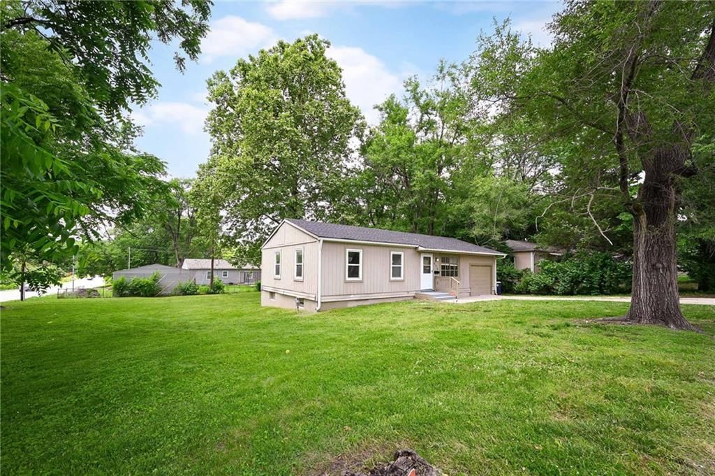 9416 Stark Avenue — photo 3